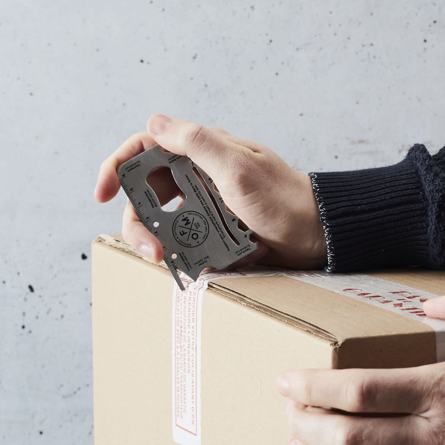 CARTE DE SURVIE MULTIFONCTION