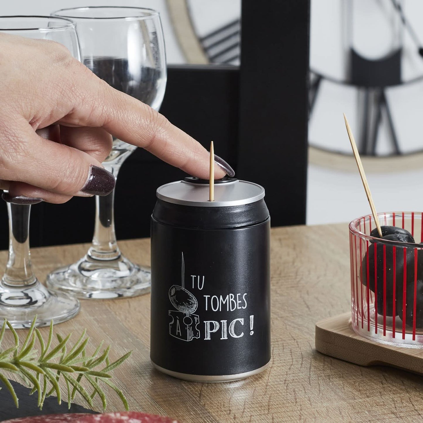 DISTRIBUTEUR DE PICS APERO TU TOMBES A PIC