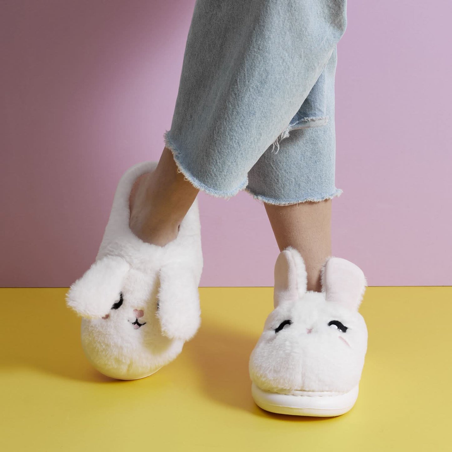 CHAUSSONS LAPIN OREILLES QUI BOUGENT KAWAII