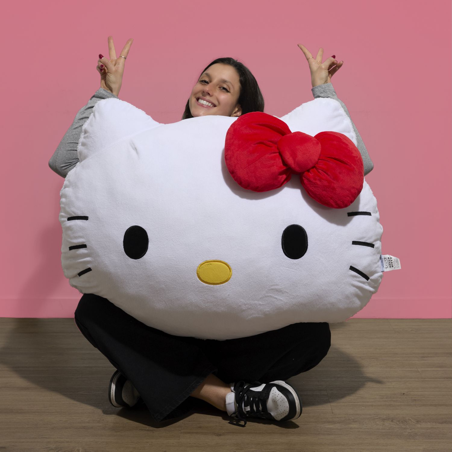 PELUCHE XL HELLO KITTY – La Chaise Longue