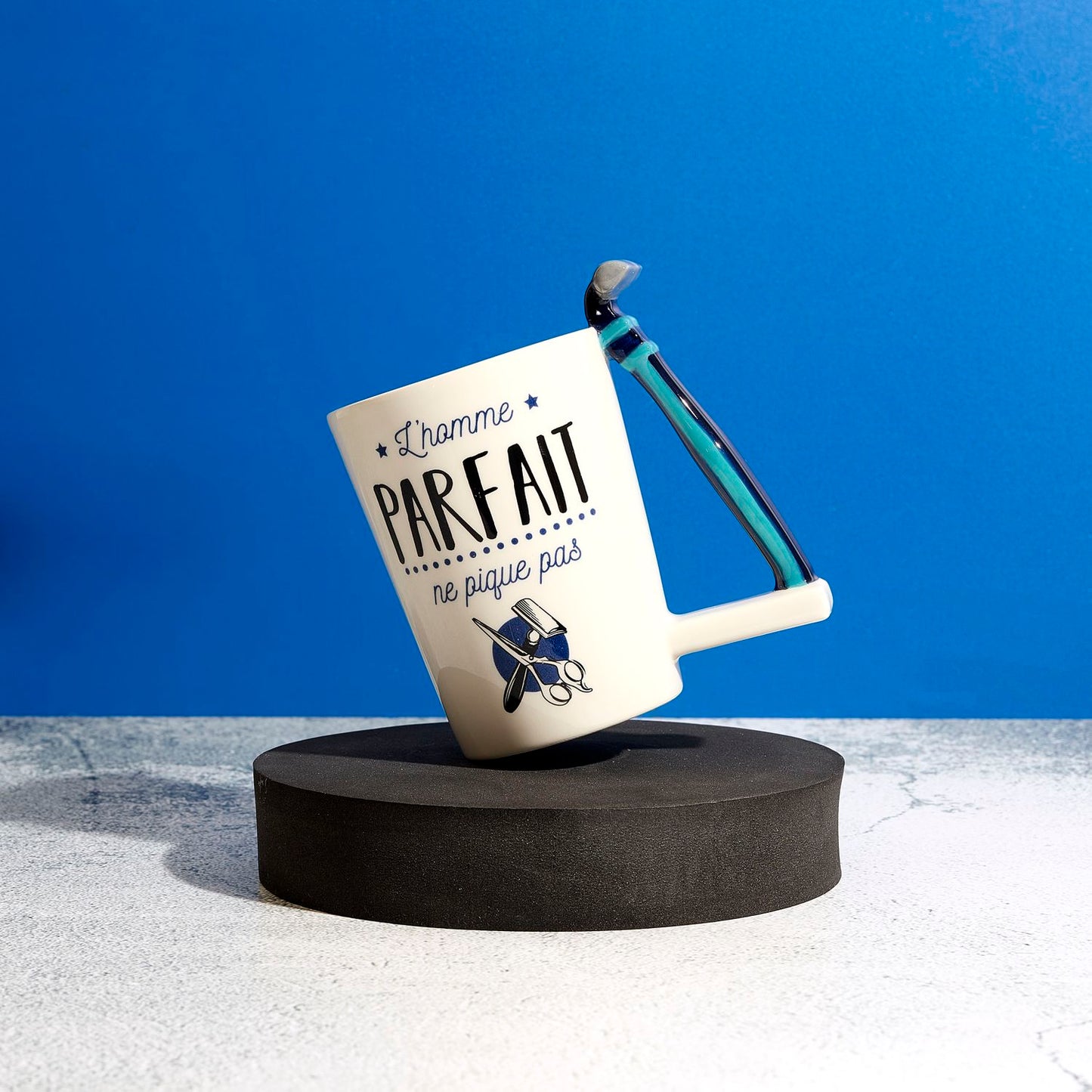 MUG L'HOMME PARFAIT NE PIQUE PAS