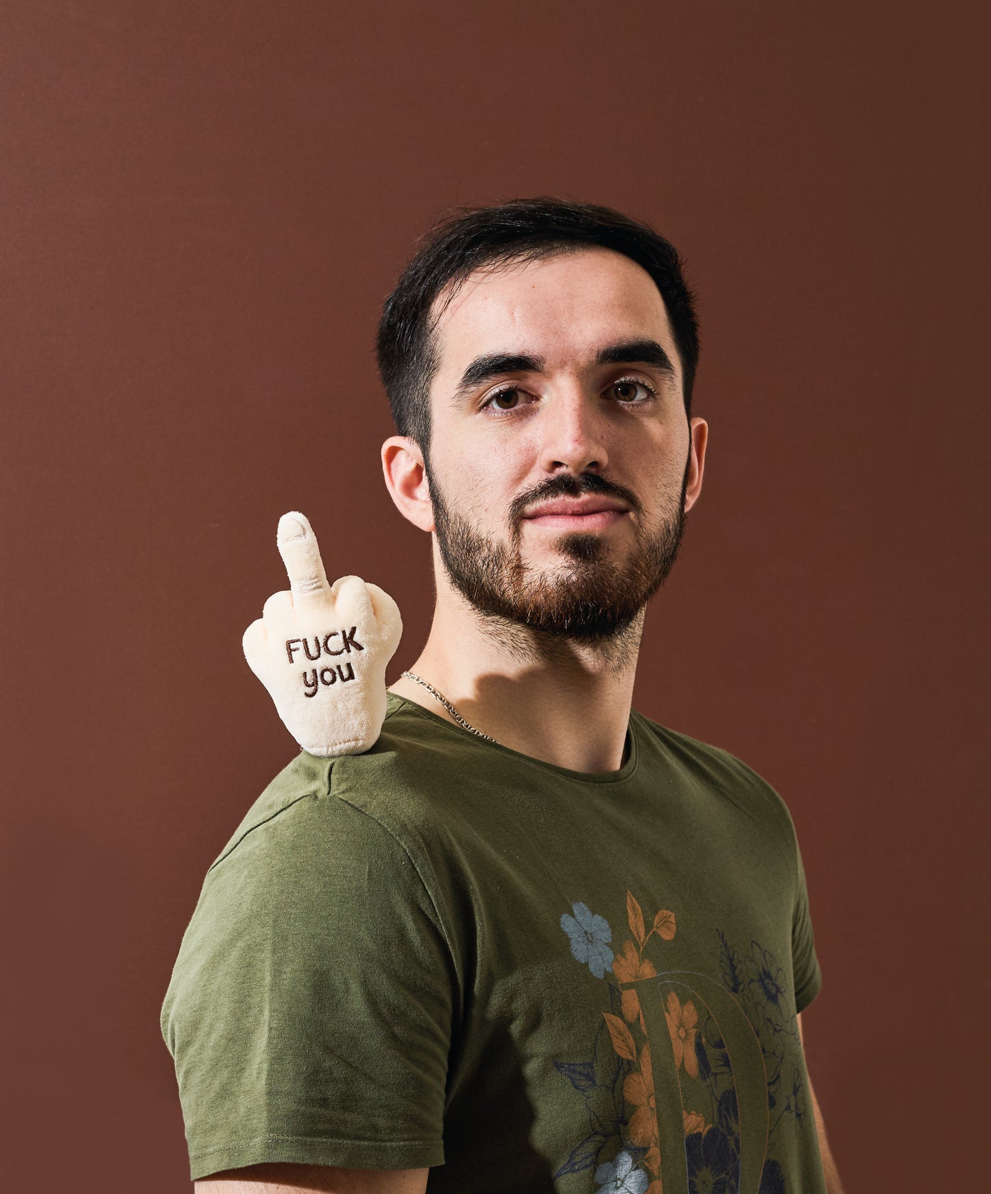 PELUCHE AIMANTEE DOIGT D HONNEUR FUCK