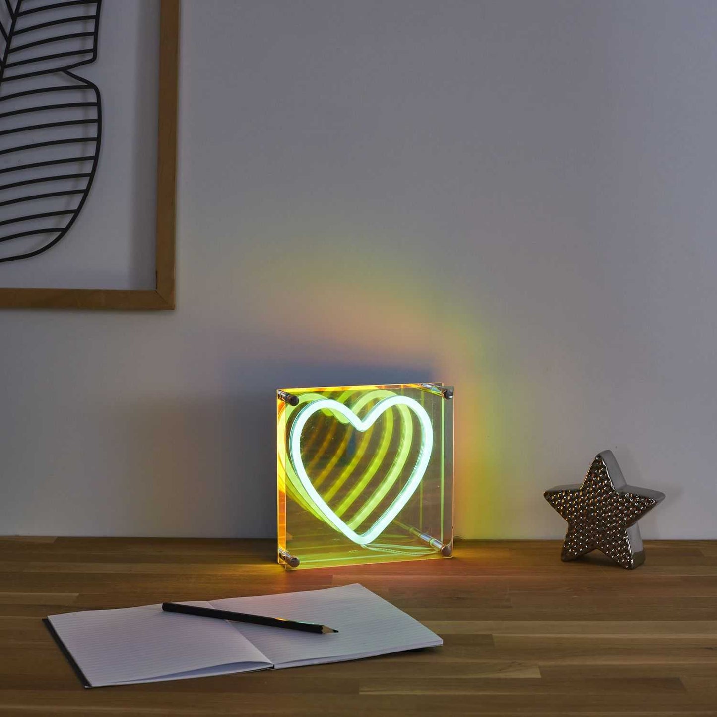 LAMPE ACRYLIQUE LED EFFET NEON COEUR