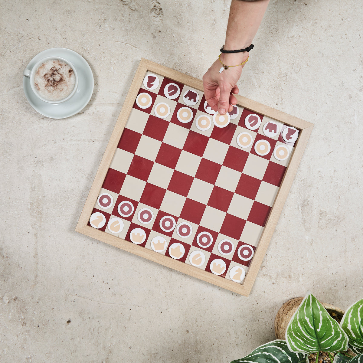 JEU D'ECHECS MURAL EN BOIS