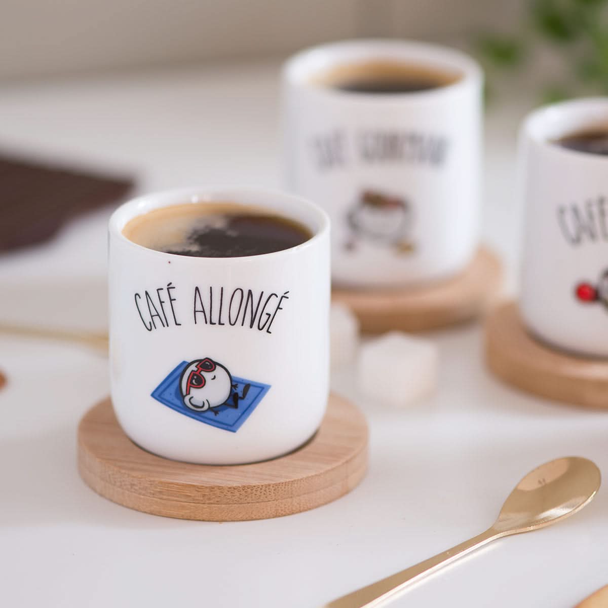 COFFRET DE 4 TASSES A CAFE