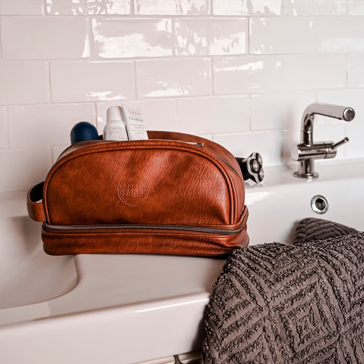 TROUSSE DE TOILETTE LABEL BARBE