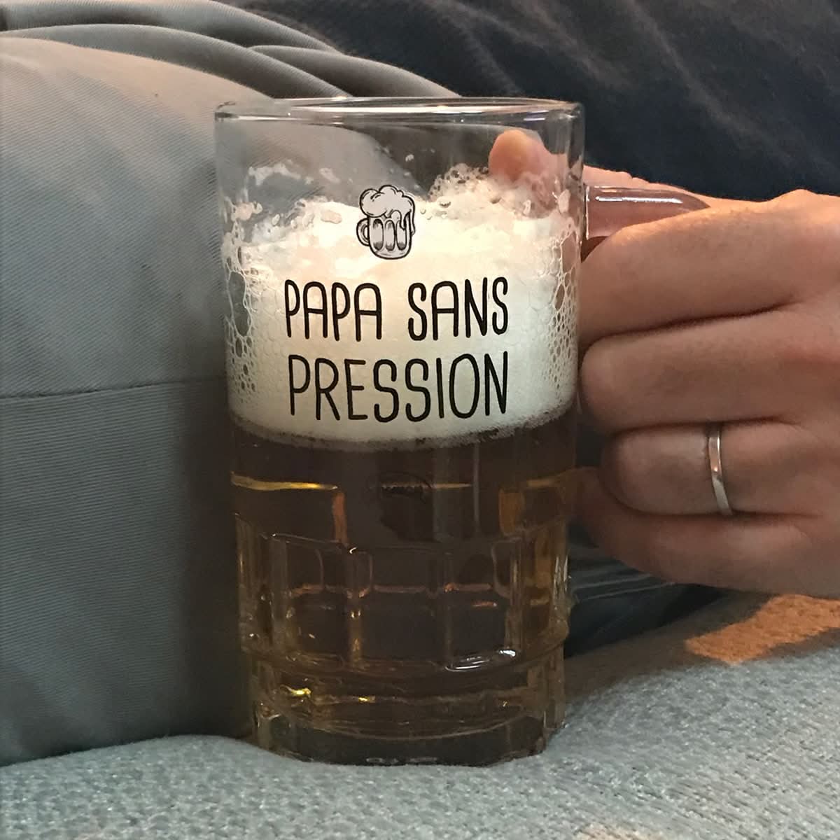 CHOPE A BIERE PAPA SANS PRESSION