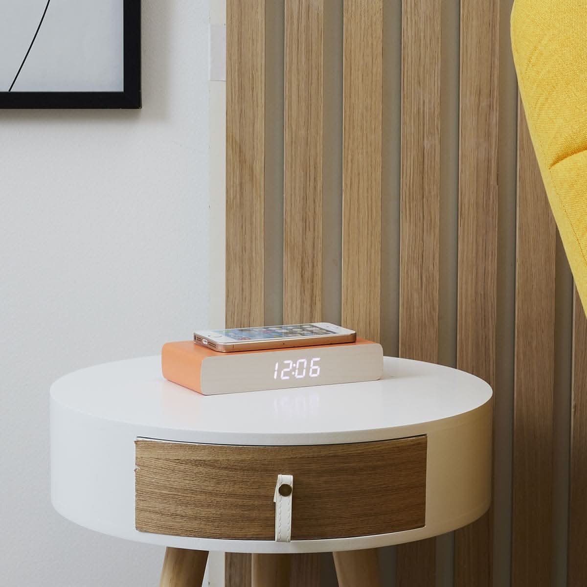 REVEIL CHARGEUR BOIS ABRICOT