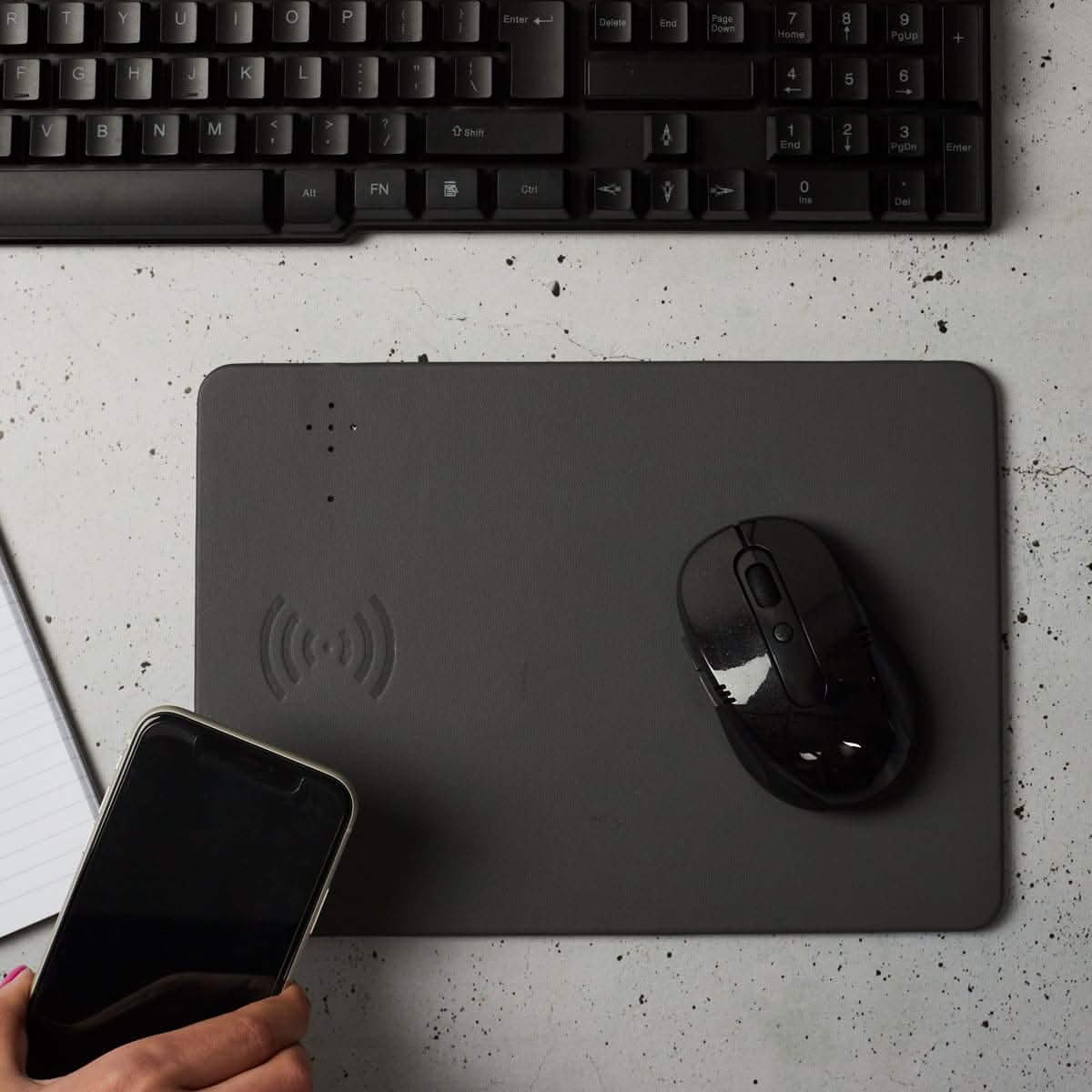 TAPIS DE SOURIS CHARGEUR A INDUCTION GRIS