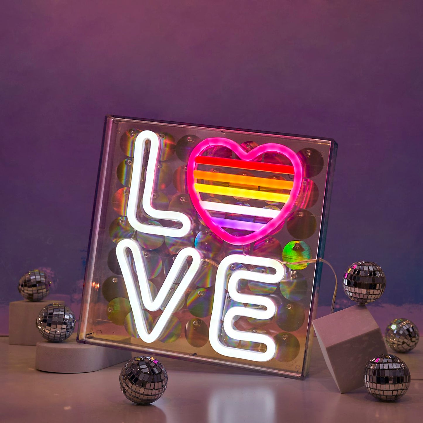 LAMPE EFFET NEON LOVE