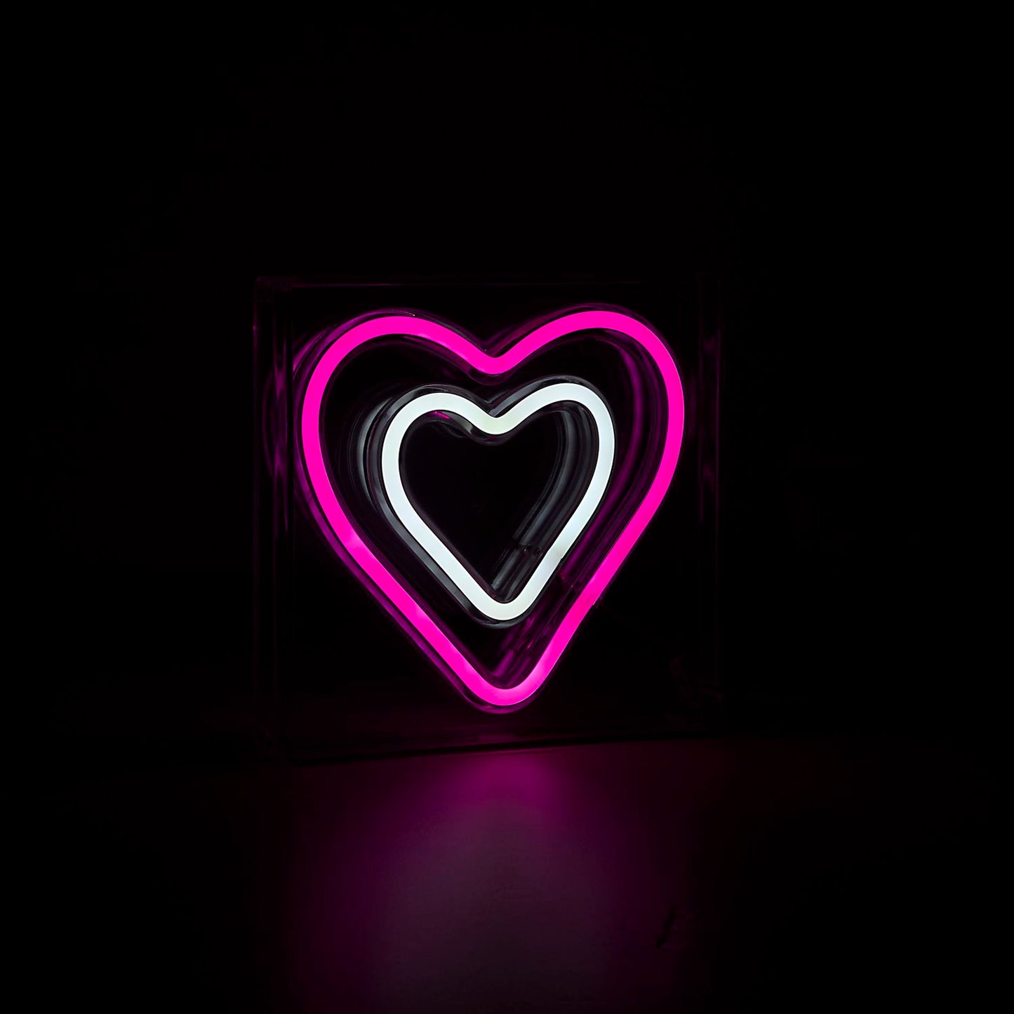 LAMPE EFFET NEON COEURS