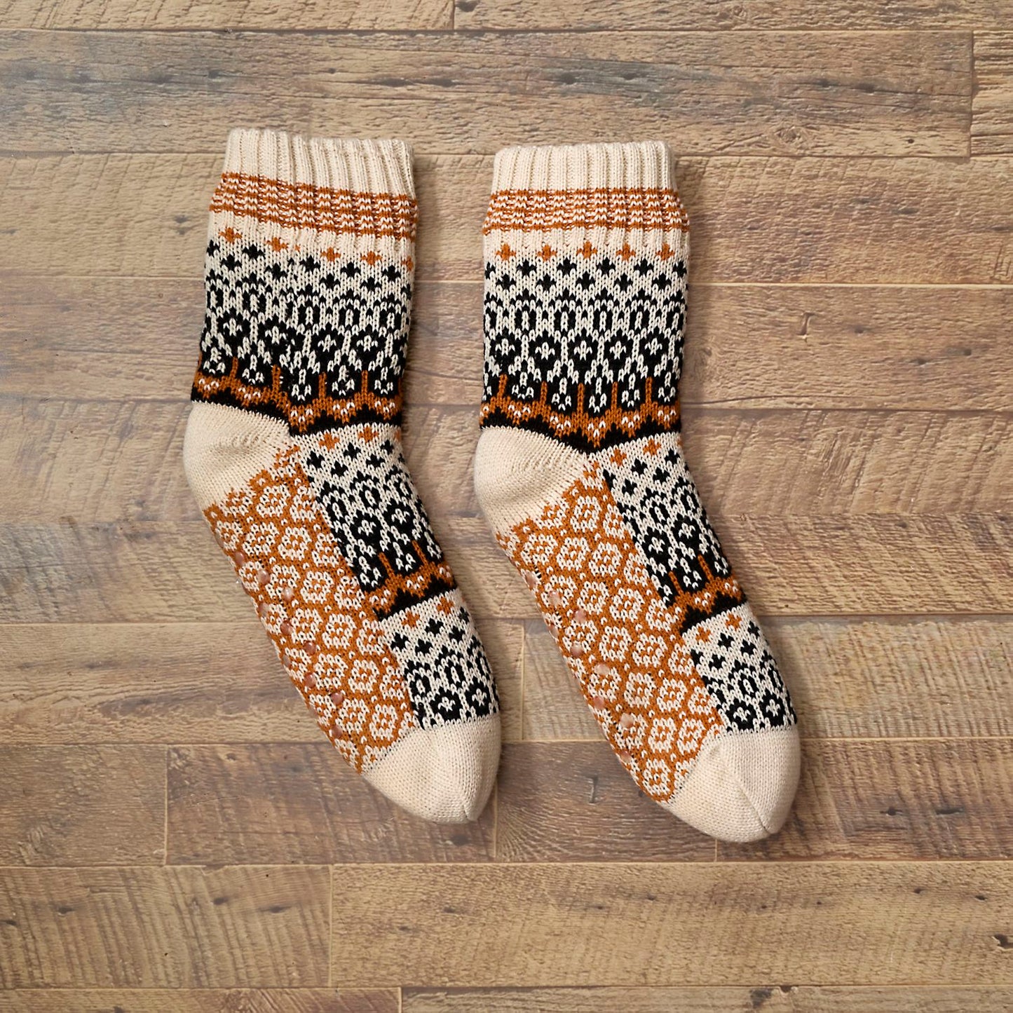 SET COCOONING PLAID ET CHAUSSETTES GRAND FROID