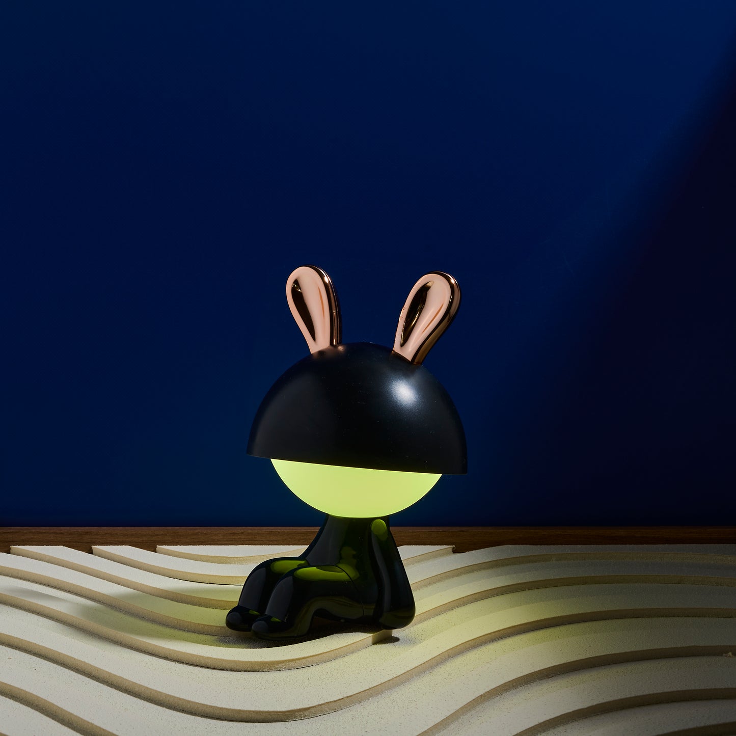 LAMPE MISTER BUNNY PM ASSIS NOIR